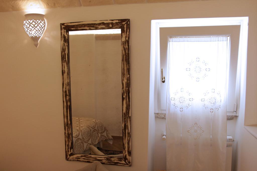 Palazzo Manfredi - Bed And Breakfast Монополи Екстериор снимка