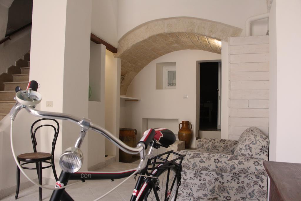 Palazzo Manfredi - Bed And Breakfast Монополи Екстериор снимка
